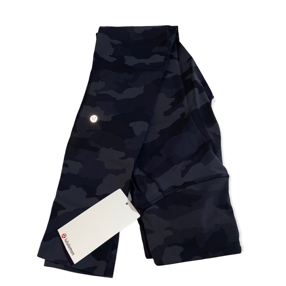 NEW! lululemon athletica Base Pace High Rise 28” Tights - Size 4 - $98 Retail - Picture 6 of 9